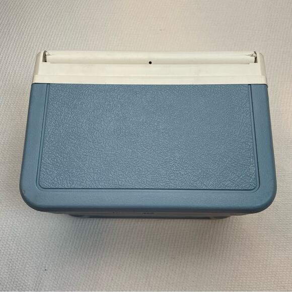 Coleman 5205 Flip Lid 5 Quart Personal Mini Cooler/Lunch Box - Picture 2 of 9